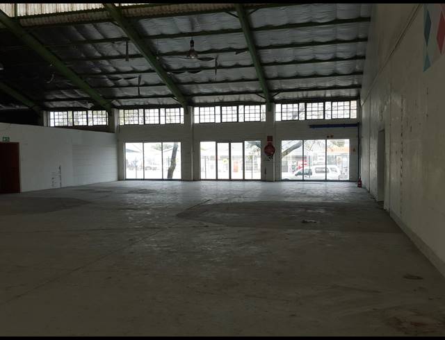 1,448M² BUILDING RENTED IN BELLVILLE CENTRAL